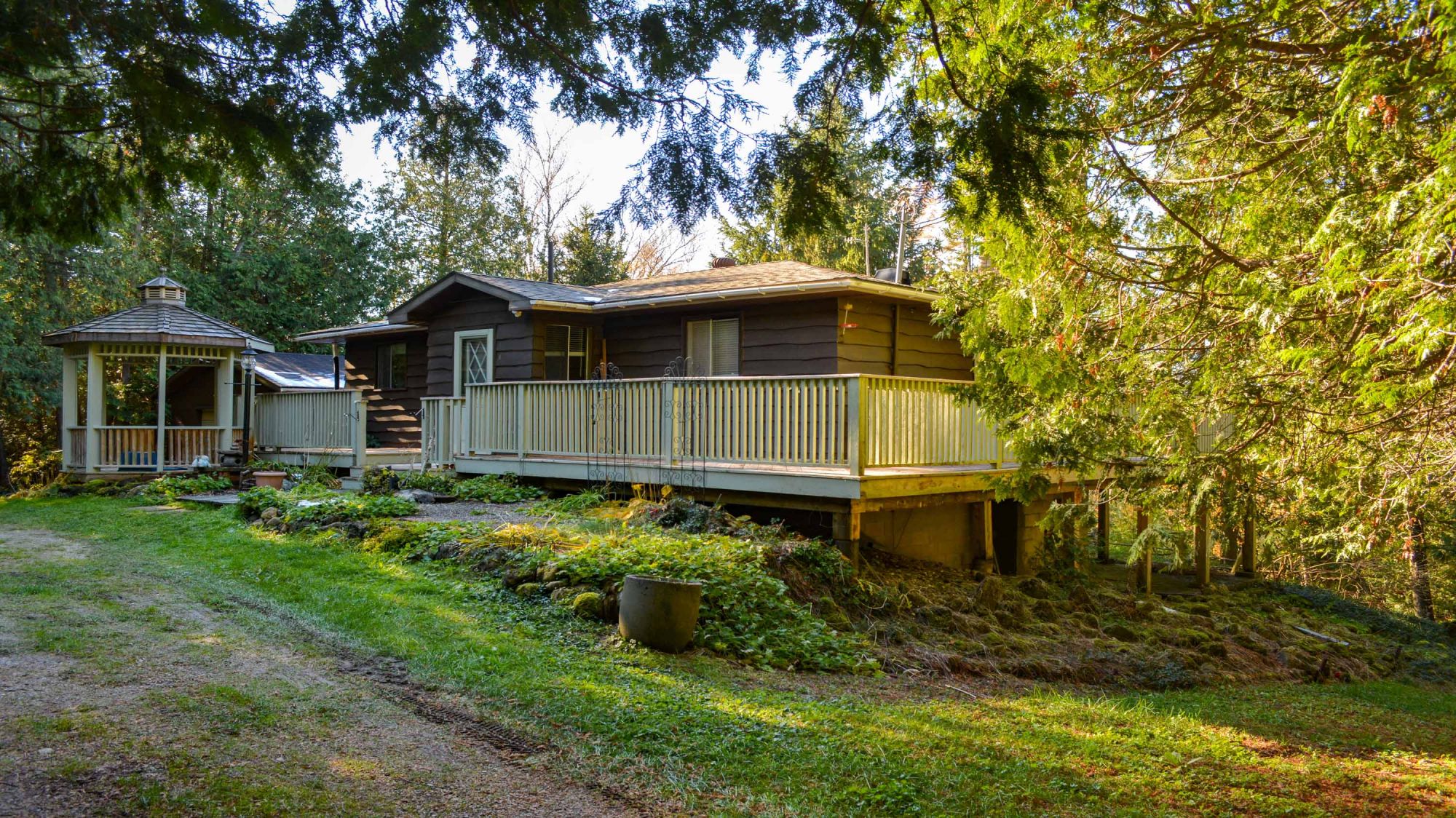 5.3 Acres of Lakes and Forest