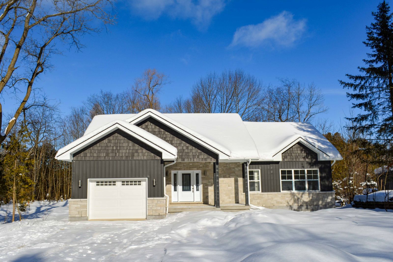 Stunning New Bungalow in Eugenia