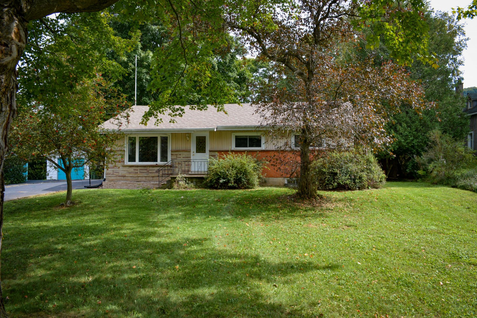 235341 Grey 13 Road