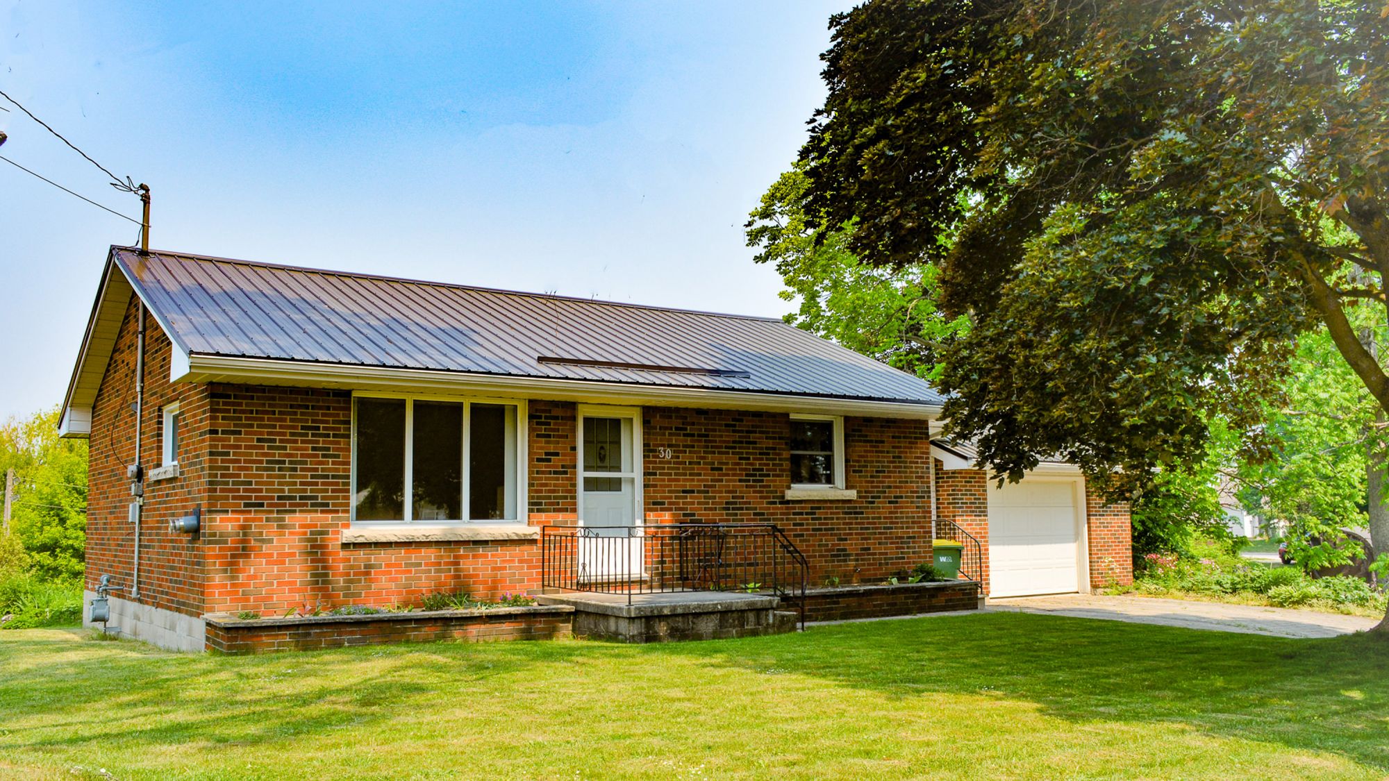 Idyllic Bungalow in Markdale